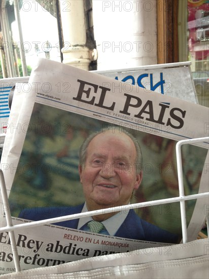 London UK. 3rd June 2014. Spanish newspaper El Pais  with a front page showing King Juan Carlos of Spain who has renounced the throne after 39 years and will be succeeded by his son Prince Felipe of Spain Credit:  amer ghazzal/Alamy Live News