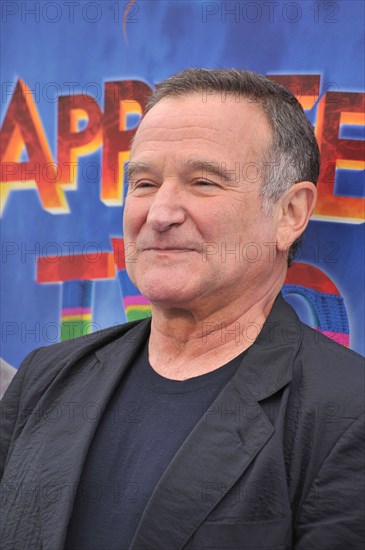 LOS ANGELES, CA. November 13, 2011: Robin Williams at the world premiere of his new movie "Happy Feet Two" at Grauman's Chinese Theatre, Hollywood.© 2011 Paul Smith / Featureflash