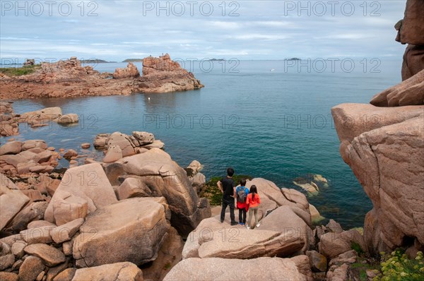 GR34 coastal path along the Pink Granite coast (Cote de Granit Rose), Ploumanac’h, Cotes d'Armor (22), Brittany region, France