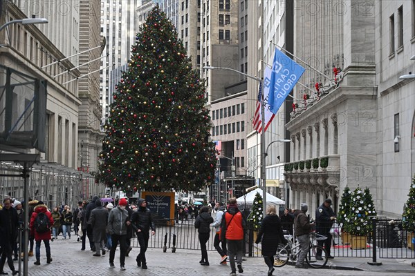 The New York Stock Exchange building decorated for Christmas at the Financial District on December 1, 2022 in New York.