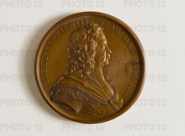 PETER THE GREAT, TSAR RUSSIA Jean Duvivier (1687-1761). "Pierre le Grand, tsar de Russie". Médaille, 1717. Paris, musée Carnavalet.