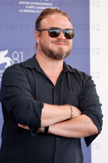 Brady Corbet beim Photocall zum Kinofilm 'The Brutalist' auf der Biennale di Venezia 2024 / 81. Internationale Filmfestspiele von Venedig im Palazzo del Casino. Venedig, 01.09.2024