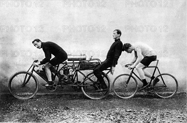Bouhours behind his gasoline-driven tandem, 1902