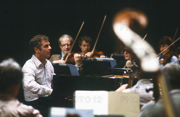 Daniel Barenboim, c.1987