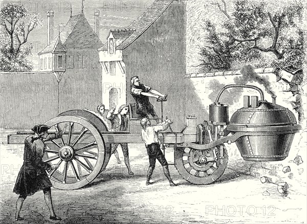 La première voiture à vapeur essayée par l'inventeur Cugnot, à l'intérieur de l'Arsenal de Paris, en 1770
