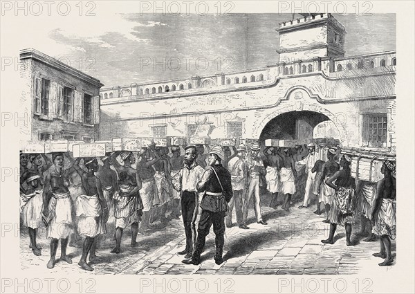 THE ASHANTEE WAR: WOMEN LEAVING CAPE COAST CASTLE WITH PROVISIONS FOR THE TROOPS, 1874