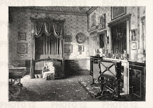HER MAJESTY'S BEDROOM AT BUCKINGHAM PALACE