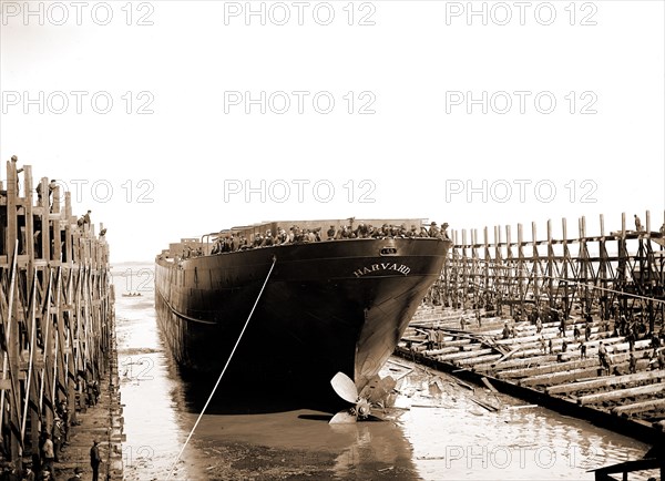 Str. Harvard in the slip, Detroit, Harvard (Freighter), Cargo ships, Boat & ship industry, United States, Michigan, Detroit, 1900