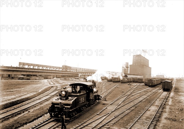 Stuyvesant elevators, R.R. terminals, New Orleans, Illinois Central Railroad Company, Railroads, Piers & wharves, Warehouses, United States, Louisiana, New Orleans, 1890