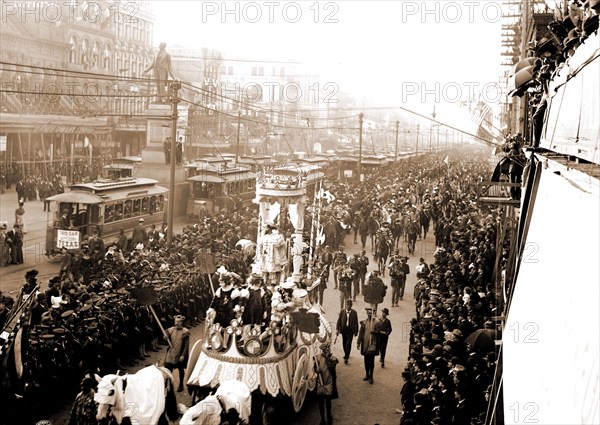 Mardi Gras procession on Canal St, New Orleans, Parades & processions, Carnival, Streets, United States, Louisiana, New Orleans, 1900