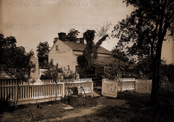 Headquarters of Gen. Geo. G. Meade, Gettysburg, Military headquarters, Farmhouses, Gettysburg, Battle of, Gettysburg, Pa, 1863, United States, Pennsylvania, Gettysburg, 1903