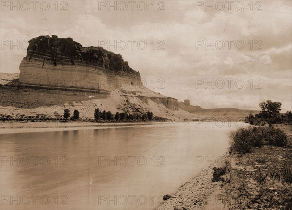 Bluffs of the Green River, Wyoming, Jackson, William Henry, 1843-1942, Rivers, Rock formations, United States, Wyoming, Green River, 1900