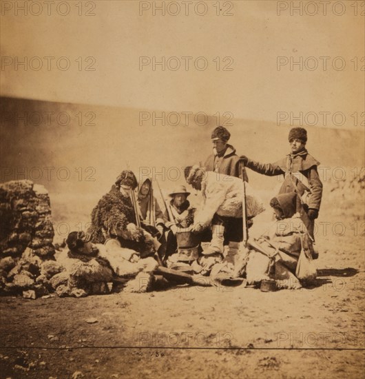 Group of the 47th Regiment, winter dress, ready for the trenches, Crimean War, 1853-1856, Roger Fenton historic war campaign photo