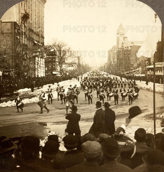 Keeping step to fife and drum. Inaugural parade, Washington, D.C., March 4, 1909, US, USA, America, Vintage photography