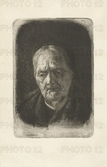 Head of old woman with black cap and towel around her shoulders, Johanna Henriette Besier, 1875-1944