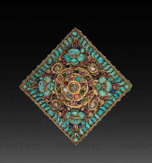 Charm Case, 19th Century. Tibet, 19th century. Gold with jewels; overall: 7.1 x 7.1 cm (2 13/16 x 2 13/16 in.).