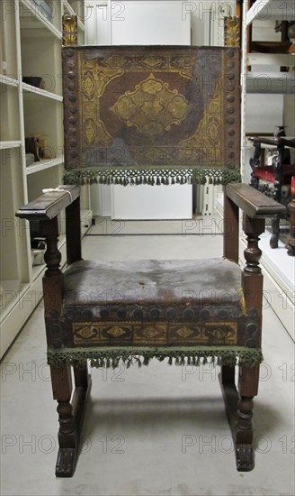 Armchair, 1600s. Italy, 17th century. Walnut; overall: 136.5 x 66.4 x 65.4 cm (53 3/4 x 26 1/8 x 25 3/4 in.).