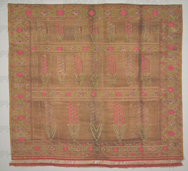 Fragment of a Sari, 1700s - 1800s. India, Aurangabad ?, 18th-19th century. Brocade; overall: 99.1 x 105.4 cm (39 x 41 1/2 in.)