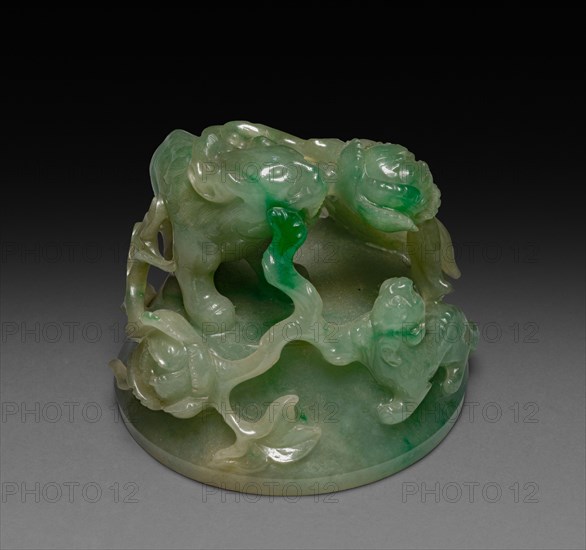 Tripod Vase: Ting (cover), 1644-1911. China, Qing dynasty (1644-1911). Jade; overall: 16 cm (6 5/16 in.).