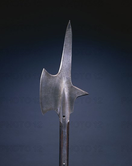 Halberd, 1600s. Switzerland, 17th century. Steel; rectangular wood haft with planed corners; overall: 160 cm (63 in.); blade: 19.3 cm (7 5/8 in.).