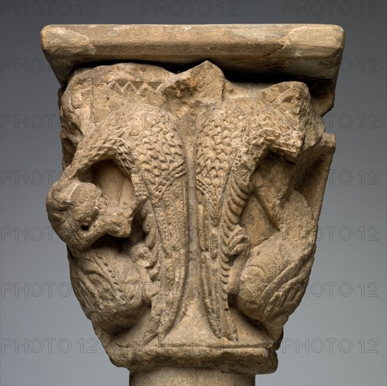 Engaged Capital with Birds and Dragons, late 1100s. Western France, Bordelais or Dordogne, late 12th Century. Limestone; overall: 28 x 26.1 x 20.7 cm (11 x 10 1/4 x 8 1/8 in.)