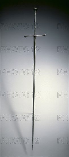 Estoc, early 1500s. Germany, early 16th Century. Steel, wood and leather; overall: 156.6 cm (61 5/8 in.); blade: 125.3 cm (49 5/16 in.); quillions: 26.2 cm (10 5/16 in.); grip: 30 cm (11 13/16 in.).