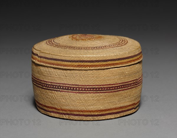 Lidded Bowl, c 1900. Northwest Coast, Makah, late 19th century. Cedar bark, deer grass; wrapped twining; overall: 5.8 x 9 cm (2 5/16 x 3 9/16 in.).