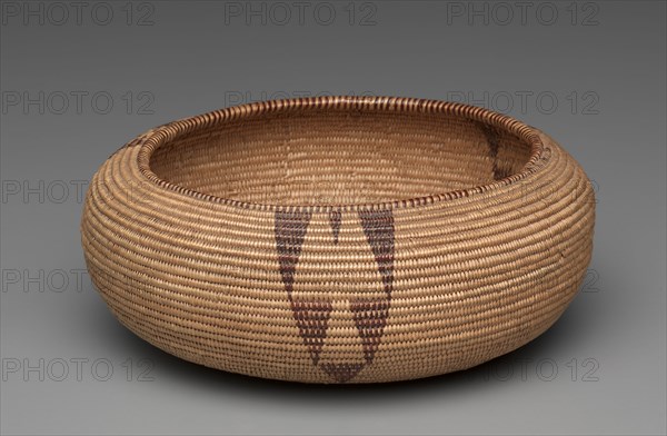 Bowl, 1890. Great Basin, Washoe, Late 19th- Early 20th century. Redbud, Willow; coiled (3 rods); overall: 7.4 x 19.2 cm (2 15/16 x 7 9/16 in.).