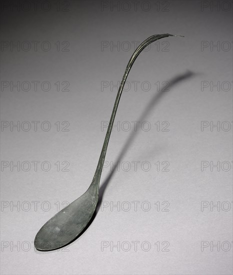 Spoon with Fish-Tail Design, 918-1392. Korea, Goryeo period (918-1392). Bronze; overall: 23.6 cm (9 5/16 in.).