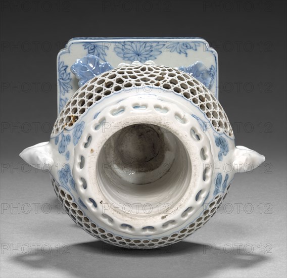 Incense Chalice and Cover, 18th century. Japan, Edo Period (1615-1868). Porcelain; overall: 24.2 cm (9 1/2 in.).