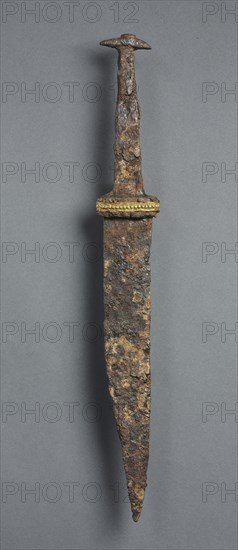 Single-Edged Knife (Scramasax), 600s. Frankish, Burgundy (?), Migration period, 7th century. Iron, copper, and gold foil; overall: 36.9 x 4.1 cm (14 1/2 x 1 5/8 in.)