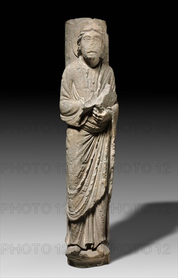 Columnar Figure of an Apostle, c. 1180. France, Champagne, Châlons-sur-Marne, 12th century. Limestone; overall: 97.8 x 24.1 cm (38 1/2 x 9 1/2 in.).