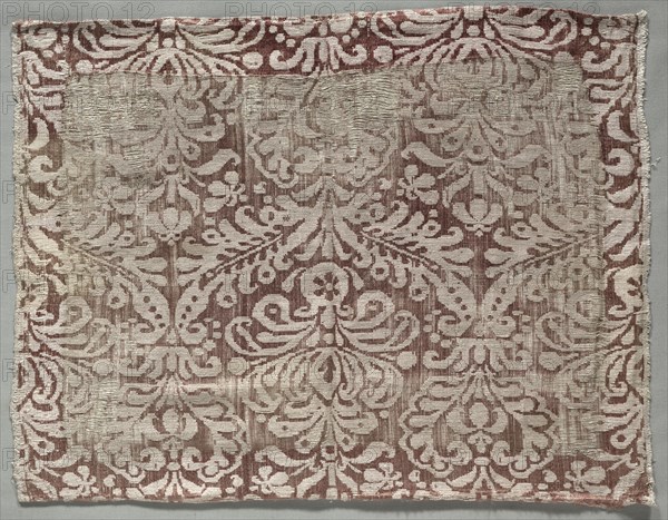 Textile Fragment, 1500s. Italy, 16th century. Damask, silk; overall: 38.5 x 48.4 cm (15 3/16 x 19 1/16 in.)