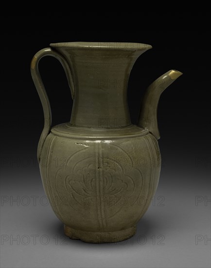 Wine Jug:  Yue ware, 10th Century. China, Chekiang province, Shang-lin-hu type, Five dynasties (907-960) - Song dynasty (960-1279). Glazed gray stoneware; diameter: 12.7 cm (5 in.); overall: 21.6 cm (8 1/2 in.).