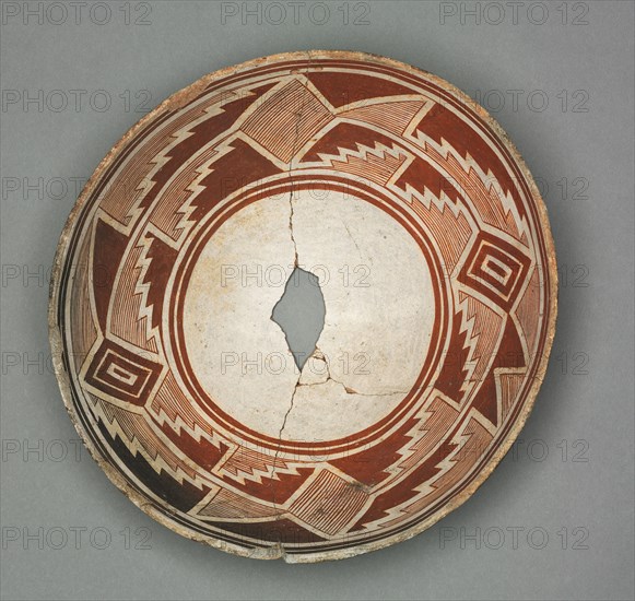 Bowl with Geometric Design (Two-part Design), c. 1000-1150. Southwest, Mogollon, Mimbres, Pre-Contact Period, 11th-12th century. Earthenware; diameter: 28.3 cm (11 1/8 in.); overall: 11.5 cm (4 1/2 in.).