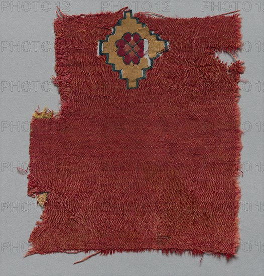 Fragment, 800s - 1000s. Iran or Iraq ?, Abbasid period ?, 9th-11th century AD ?. Tapestry weave: silk and wool; overall: 14.6 x 13 cm (5 3/4 x 5 1/8 in.)