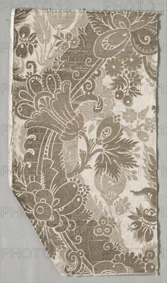 Textile Fragment, 1700s. Italy, 18th century. Brocade (?); silk and metal; overall: 43.2 x 24.1 cm (17 x 9 1/2 in.).