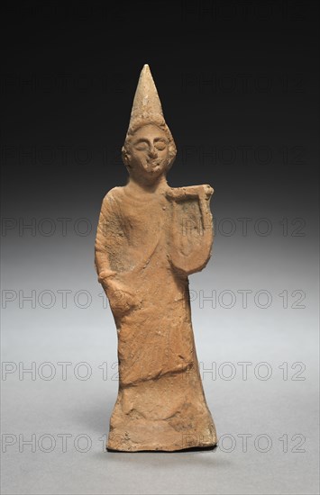 Draped Figure, 1-200. Parthian, 1st-2nd Century. Terracotta; overall: 19.1 cm (7 1/2 in.).