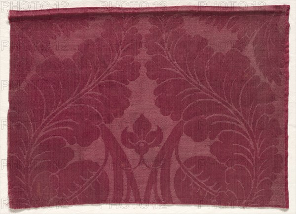 Damask with Leaf and Floral Design, 1700s - 1800s. England, 18th-19th century. Damask; wool; overall: 36.4 x 50.9 cm (14 5/16 x 20 1/16 in.).