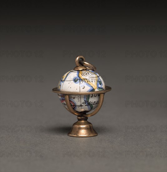 Charm, mid-18th century. England, mid-18th Century. Enamel on metal with gold stand; diameter: 1.4 cm (9/16 in.); overall: 2.2 x 1.6 cm (7/8 x 5/8 in.).