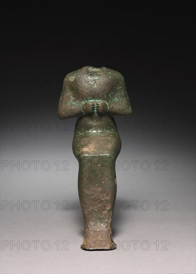 Statuette: Seated Mummiform Deity, 664-525 BC. Egypt, Late Period, Dynasty 26 or later. Bronze, solid cast; overall: 20.1 x 9.2 x 13.2 cm (7 15/16 x 3 5/8 x 5 3/16 in.).