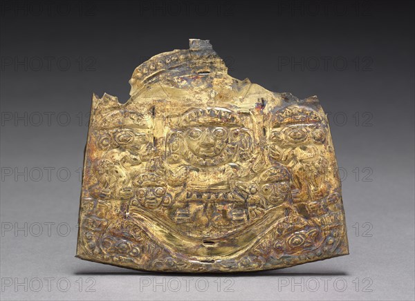 Plaque with Figures, 900-1470. Peru, North Coast, Chimú style (900-1470). Hammered gold alloy; overall: 10.7 x 12.3 cm (4 3/16 x 4 13/16 in.).