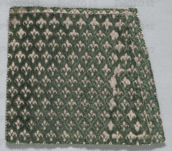 Velvet Fragment, late 1500s - early 1600s. Italy, late 16th - early 17th century. Velvet (cut and uncut); silk; average: 14.6 x 16.5 cm (5 3/4 x 6 1/2 in.)