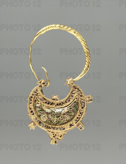Crescent-Shaped Earring, 1000-1100. Byzantium, Constantinople?, Byzantine period, 11th century. Gold filigree with cloisonné enamel; average: 2.3 x 2.6 cm (7/8 x 1 in.)