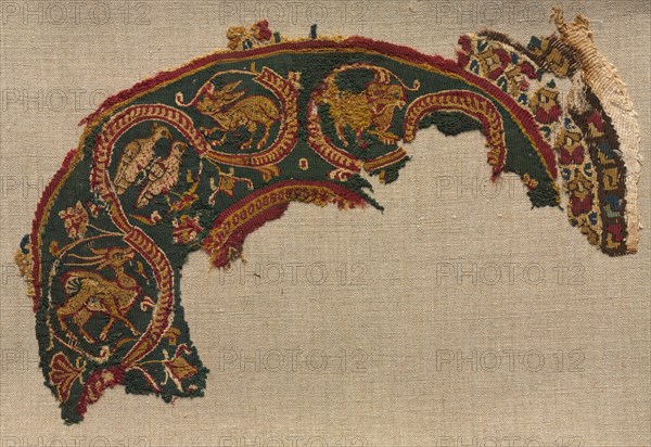 Fragmentary Segmentum from a Tunic, 700s. Egypt, late Umayyad to early Abbasid period, 8th century. Tapestry weave; wool and linen; overall: 17.8 x 29.9 cm (7 x 11 3/4 in.).