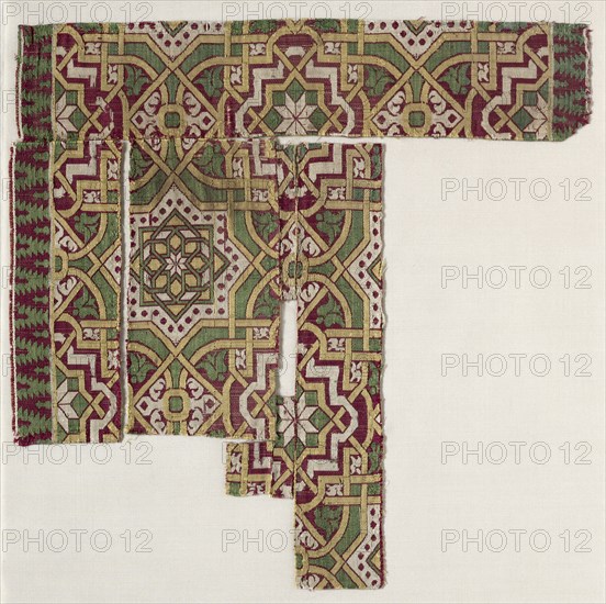 Silk Fragment, 14th-15th century. Spain, Islamic period, 14th-15th century. Lampas weave, silk; average: 31.1 x 30.5 cm (12 1/4 x 12 in.).