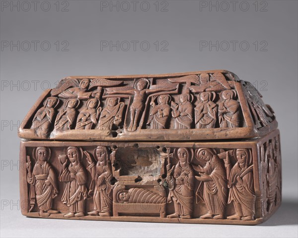 Wooden Casket: Scenes from the Life of Christ, c. 1050. Anglo-Saxon, England, West Midlands?, Romanesque period, 11th century. Boxwood, copper-alloy, glass ; overall: 9 x 7.8 x 15.7 cm (3 9/16 x 3 1/16 x 6 3/16 in.).