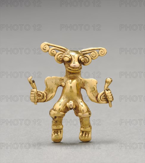 Figurine Pendant, c. 1000-1550. Western Panama, or Diquís, Costa Rica, Veraguas-Gran Chiriquí or Diquís Style, 11th-16th century. Cast gold; overall: 4.4 x 3.7 x 1.3 cm (1 3/4 x 1 7/16 x 1/2 in.).