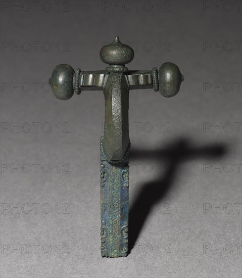 Crossbow Fibula, c. 350-400. Gallo-Roman or Romano-British, Migration period, 4th century. Bronze, gilt-bronze, silver, and niello; overall: 9.9 x 5.8 x 3.2 cm (3 7/8 x 2 5/16 x 1 1/4 in.)