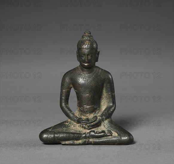 Sakyamuni Buddha, 600s-700s. Ceylon, Anuradhapura style, 7th-8th Century. Bronze; overall: 8.3 x 7 cm (3 1/4 x 2 3/4 in.).